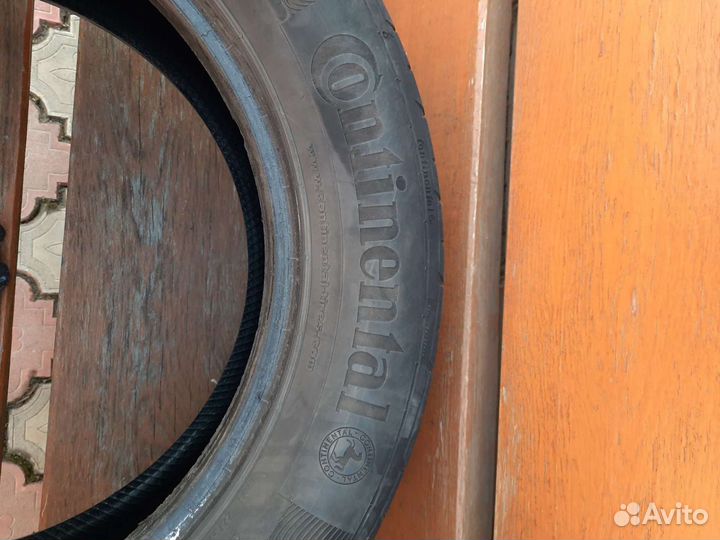 Continental ContiPremiumContact 5 215/60 R17
