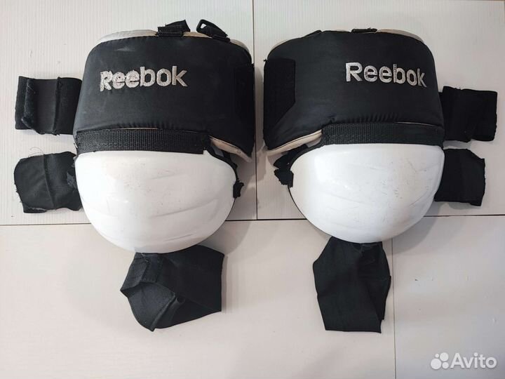 Наколенники хоккейного вратаря