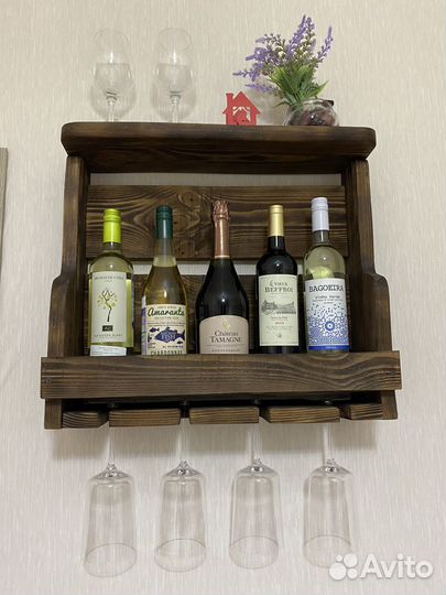 Полка настенная для вина из дерева