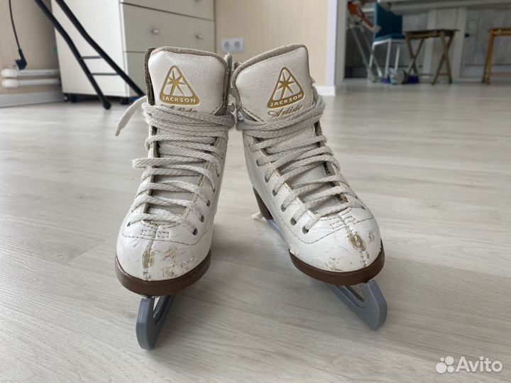 Фигурные коньки jackson artiste 9C
