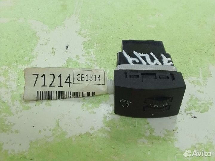 Кнопка корректора фар Kia Venga минивен G4FA 1.4 Б