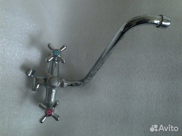 Металлическая турка, кран для ванны