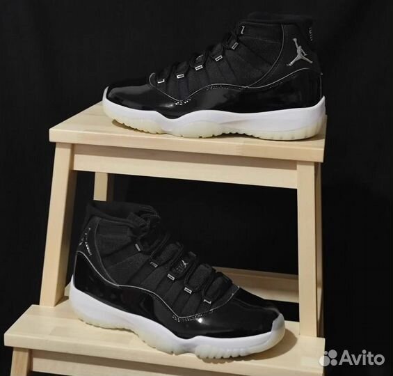 Кроссовки Nike Air Jordan 11 чёрные высокие