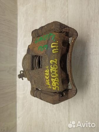 Суппорт передний правый