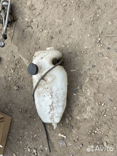 Бачок омывателя Рено Логан 2