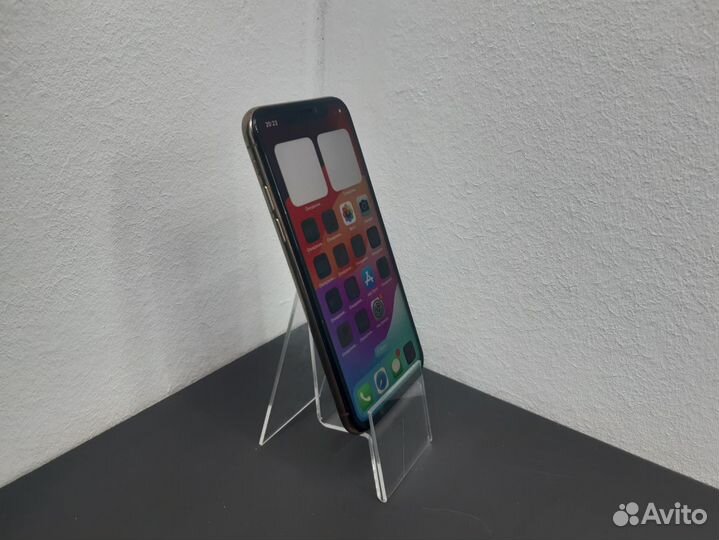 iPhone Xs, 64 ГБ