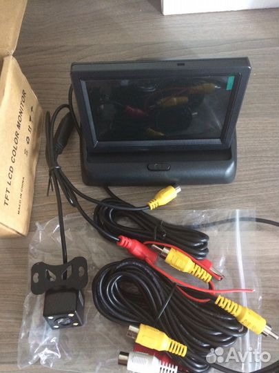 Камера заднего вида с дисплеем