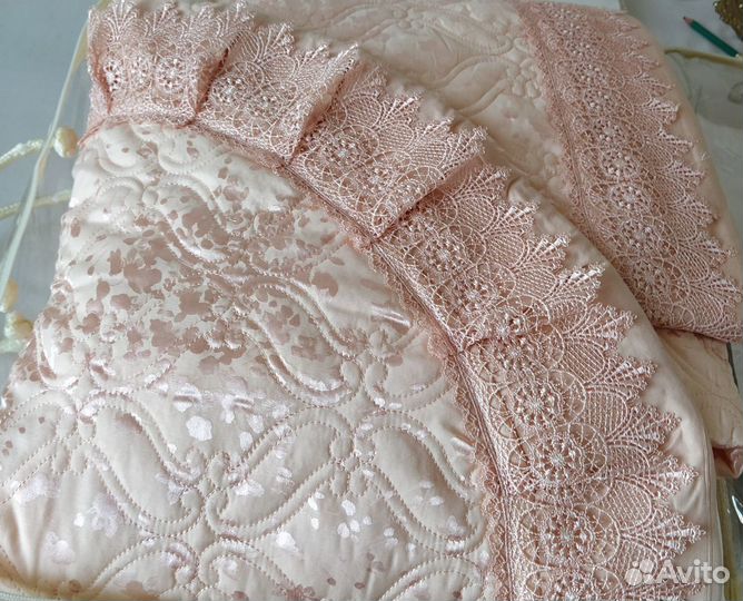 Покрывало на кровать новое