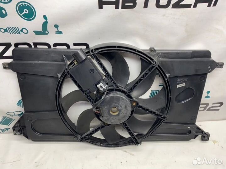 Вентилятор охлаждения Ford Focus 2 hwda 2006