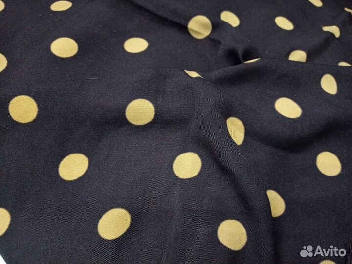 Платок 95 теплый salvatore ferragamo горох италия