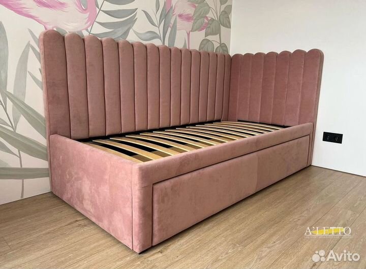 Детская кровать с мягкими бортиками