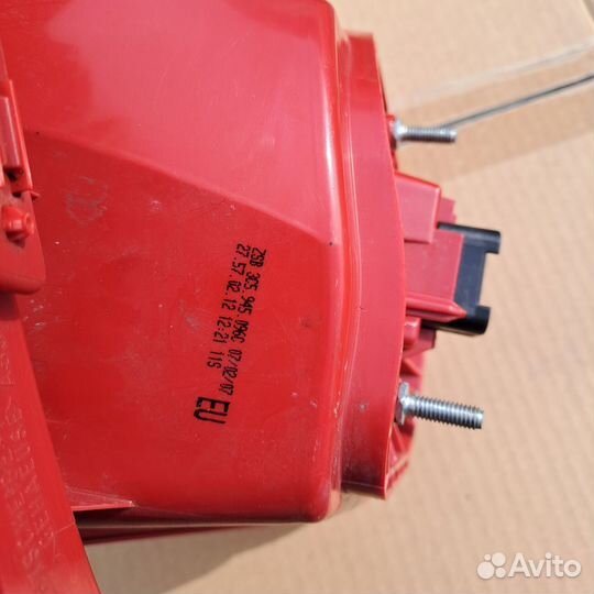 Фонарь задний правый Volkswagen Passat B6 седан