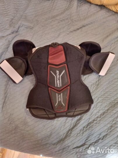 Нагрудник хоккейный bauer