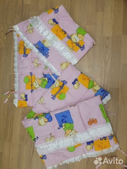 Бортики в кроватку с балдахином