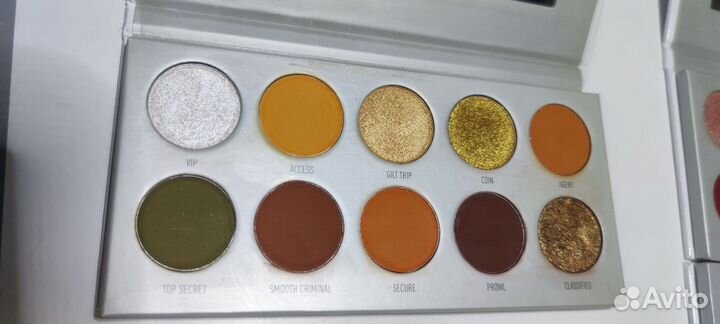 Палетки теней Morphe Jaclyn Hill