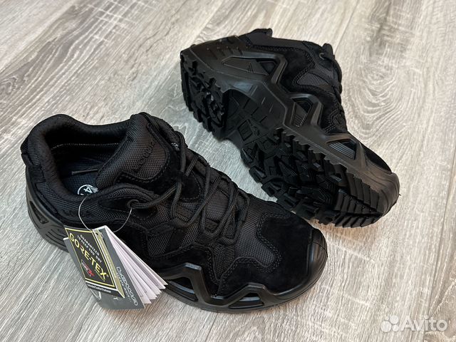 Тактическая обувь. Кроссовки Lowa черные