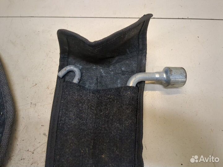 Набор инструментов штатный Hyundai Getz, 2004