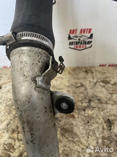 Патрубок интеркулера VW Tiguan, двигатель 1.4 tsi