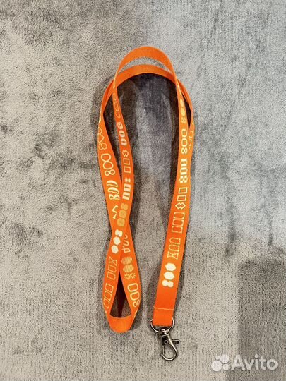 Шнурок для бейджа разные