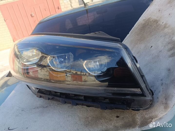Фара правая Kia Sorento Prime 92102C56XX