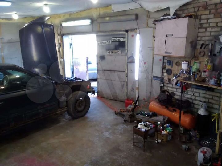 Гараж, > 30 м²