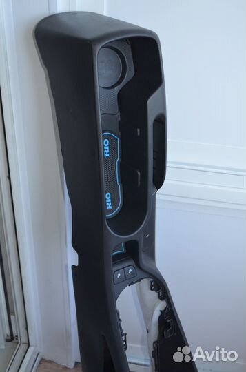 Центральная консоль на Kia Rio 3 2011-2014 года