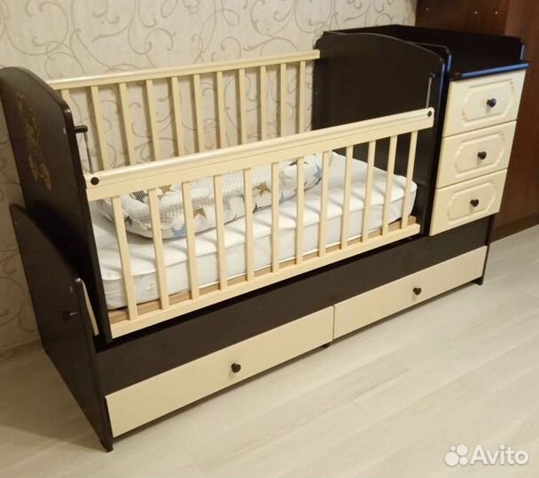 Детская кроватка