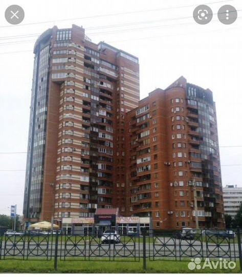 Консьерж в подъезде