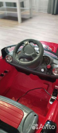 Детский электромобиль