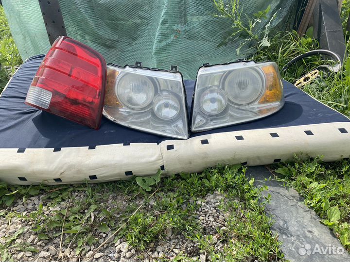 Фара ford expedition