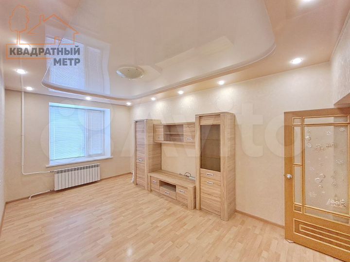 2-к. квартира, 54 м², 1/4 эт.