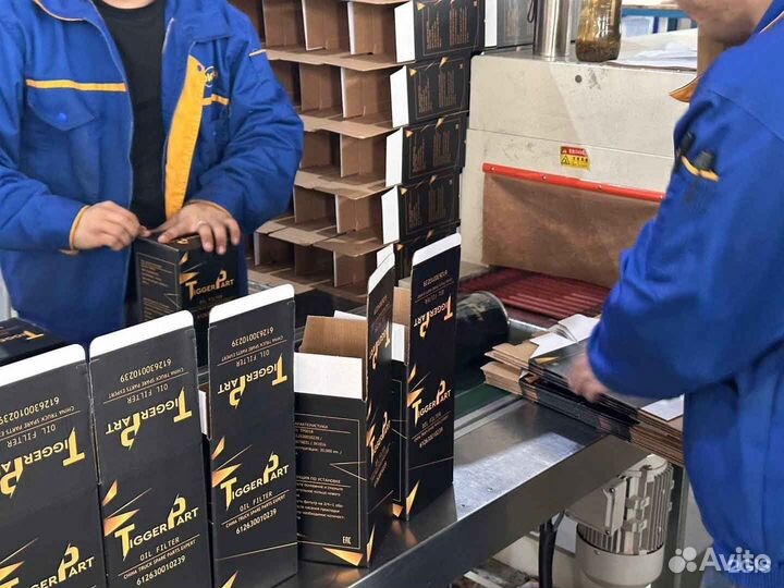 Накладка двери нижняя правая белая Х3000 DZ1425133