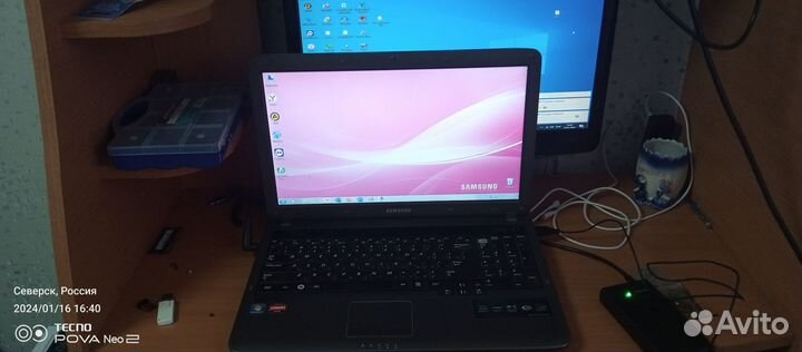 Ноутбук samsung NP-R525