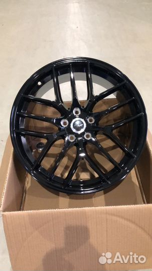 Lizardo 18x8.0 5/108 ET45 D67.1 XH317 Bronk B