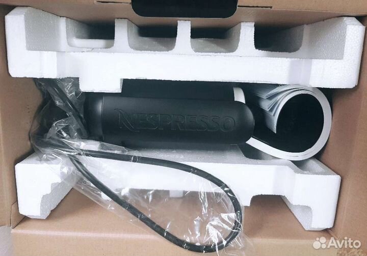 Капсульная кофемашина Nespresso Essenza DeLonghi E