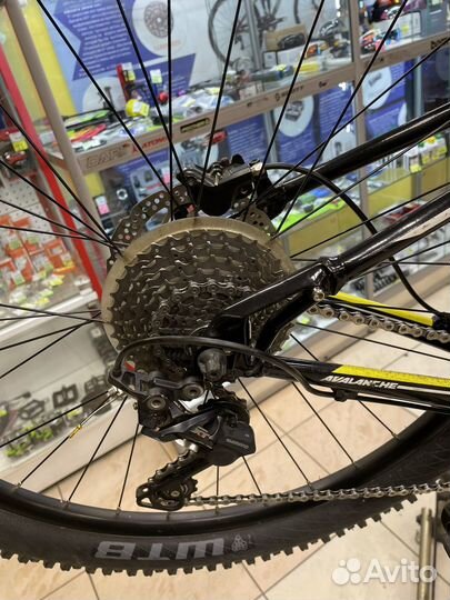 Горный велосипед GT Avalanche expert 27,5