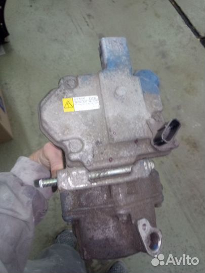 Компрессор кондиционера Тойота Аква 1NZ-FXE NHP10