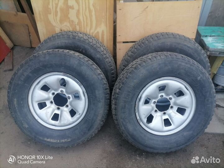 Nokian Tyres Hakkapeliitta 10 245/75 R16