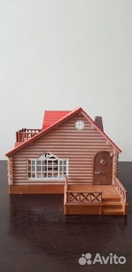 Коттедж Sylvanian families. Фигурки продаются отде