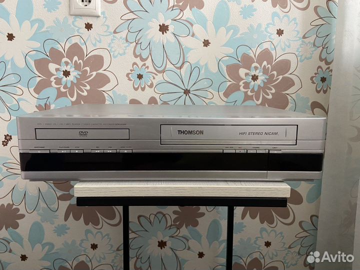 Thomson dvd/ vhs плейер /рекордер