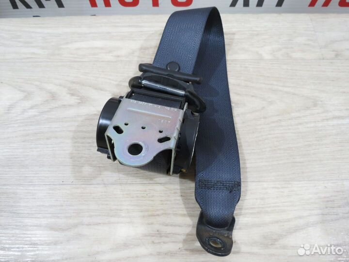 Ремень безопасности задний Mitsubishi Outlander XL