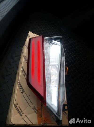 Фонарь задний левый внутренний Lexus RX 4