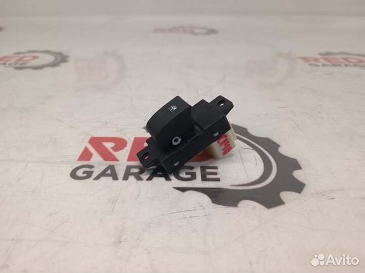 Кнопка стеклоподъемника Chevrolet Captiva C140 LE5