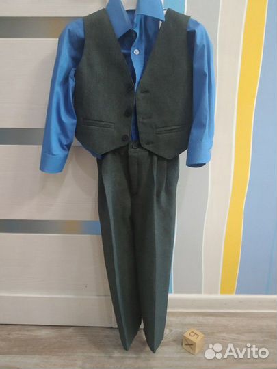 Костюм
