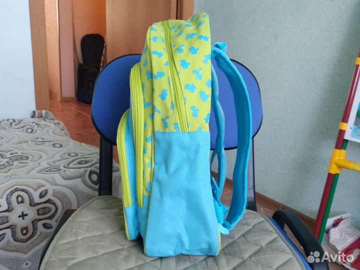 Рюкзак школьный в отличном состоянии