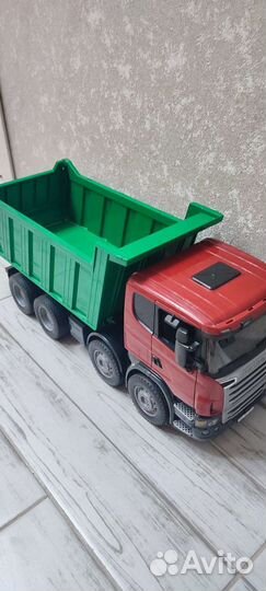Грузовик bruder scania