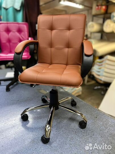 Офисное компьютерное кресло