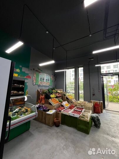 Магазин продуктов совмещенный с табачным магазином