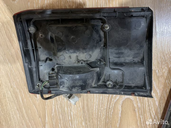 Поворотник / стоп сигнал Toyota Caldina