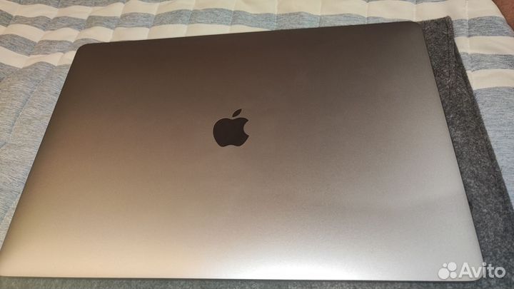 Apple macbook pro 15 2016